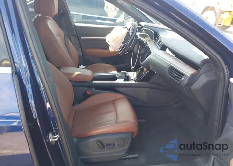 2022 Audi E-Tron Premium Quattro z USA, uszkodzony, nr VIN WA1AAAGE1NB029876